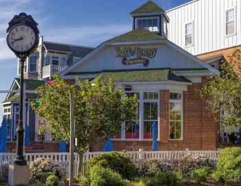 lost colony tavern on roanoke island north carolina