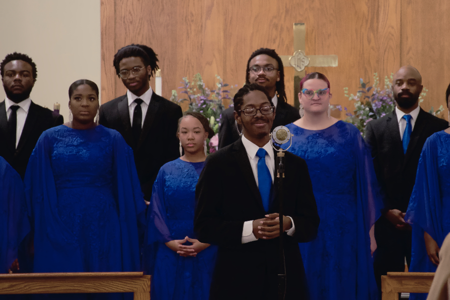 Even without a stage, the singers of the ECSU Choir told the story of Amahl & the night Visitors Even without a stage, the singers of the ECSU Choir told the story of Amahl & the night Visitors